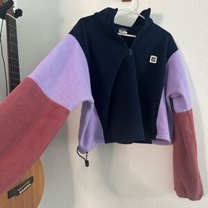 Lucy & Yak Blake Fleece: RECYCLED BOTTLES - Navy, Lilac & Pink Cropped Pullover